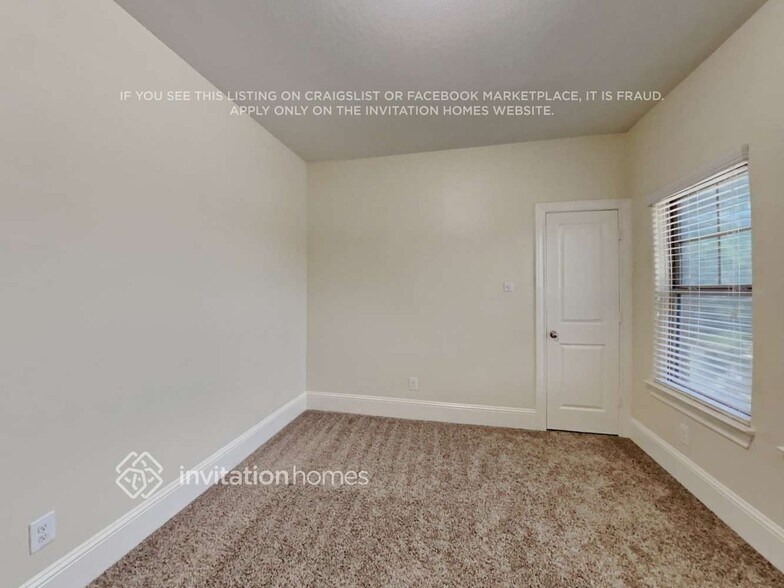 Building Photo - 1306 Lucas St
