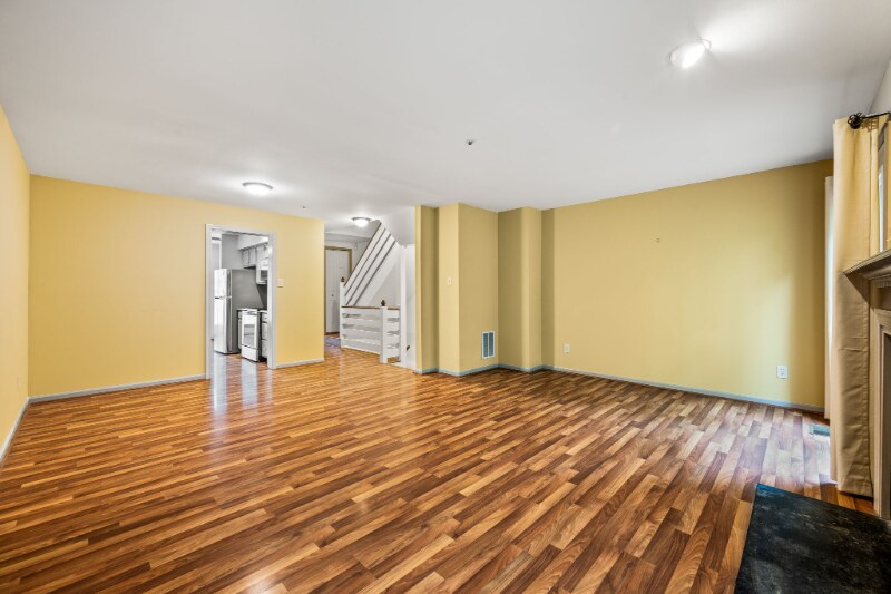 Building Photo - 445 Hartford Square