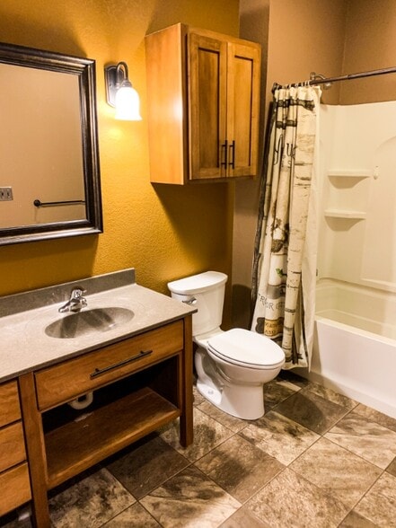 Building Photo - 116 N Santa Fe Ave