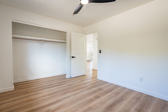 Building Photo - 3238-D 1/4 D 1/4 Rd