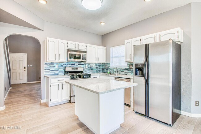 Building Photo - 12325 Tierra Bella Dr