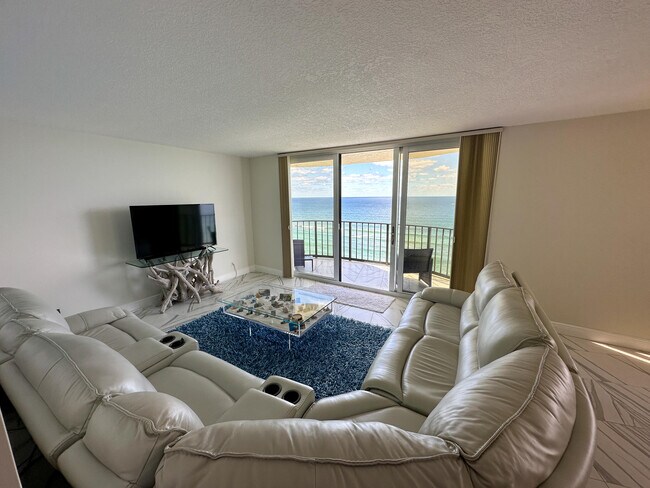 Building Photo - 5420 N Ocean Dr