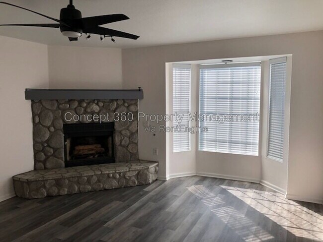 Building Photo - 4517 E Lavante St