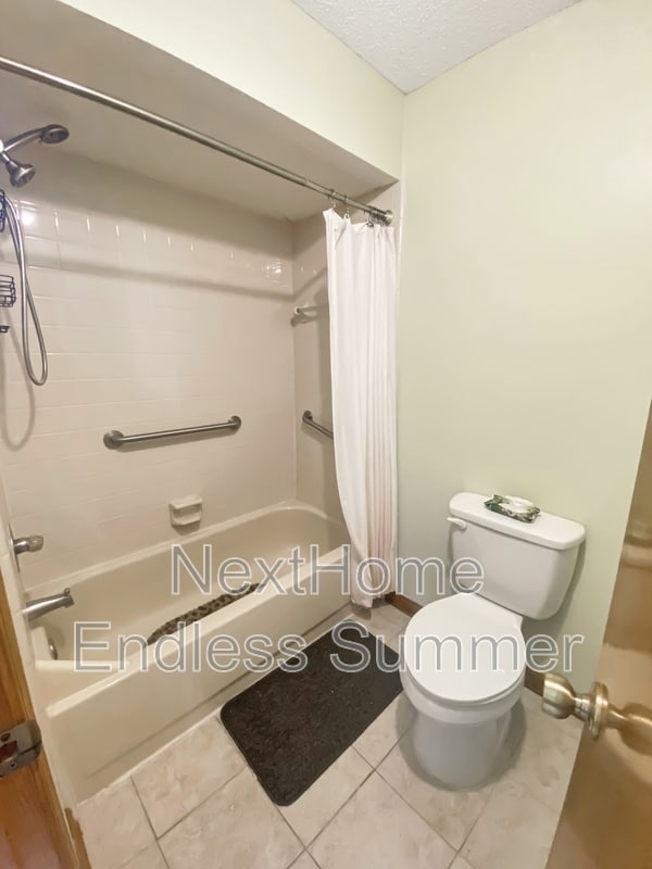 Building Photo - 10879 Cabbage Pond Ct