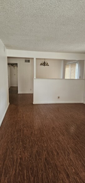 Building Photo - 2612 El Parque Cir