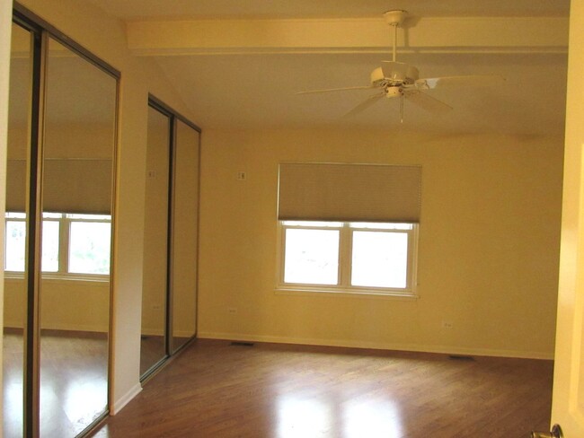 Building Photo - 112 Sarahs Grove Ln