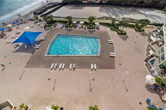 Building Photo - 3180 S Ocean Dr