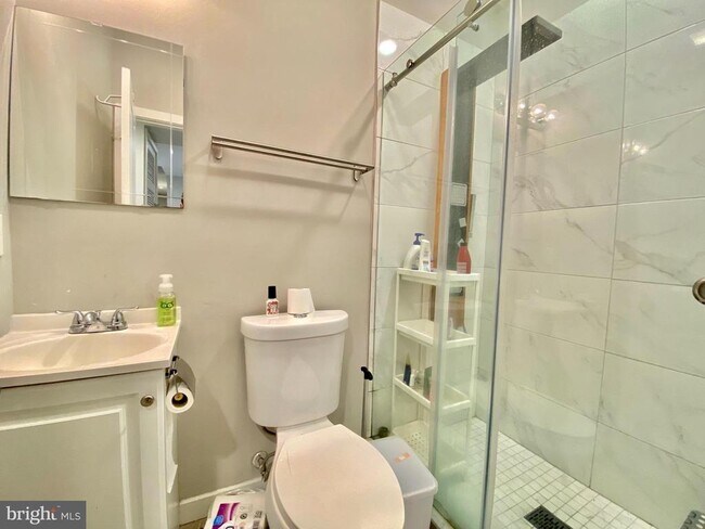 Building Photo - 2020 N Carlisle St