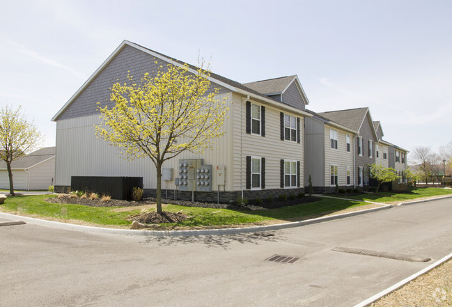 Building Photo - Saddlebrook Condominiums