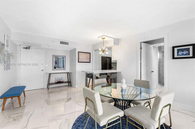 Building Photo - 6039 Collins Ave