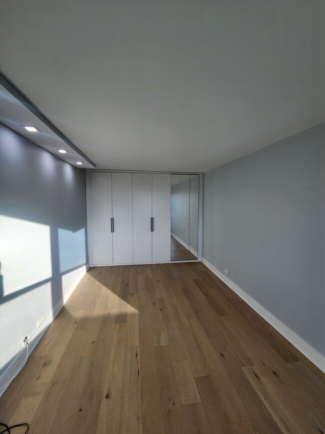 Building Photo - 1560 N Sandburg Terrace