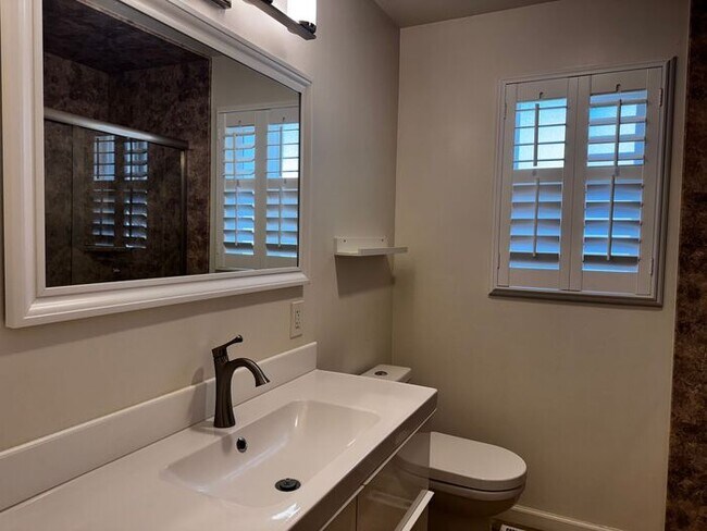 Building Photo - Charming Two Bedroom Pacific Grove Home