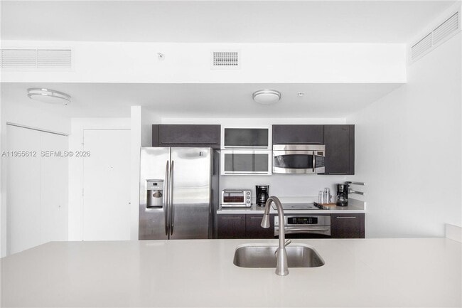 Building Photo - 90 SW 3rd St