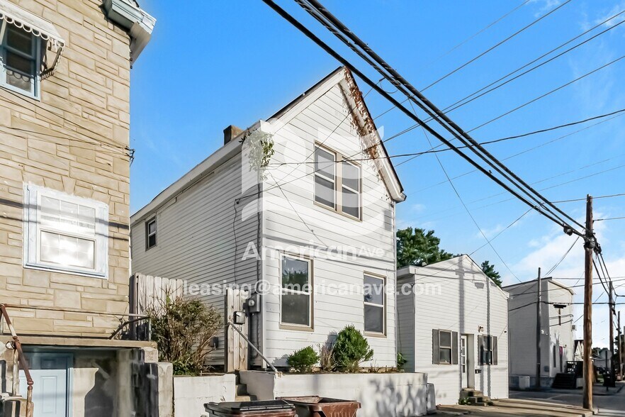 Building Photo - 4503 Decoursey Ave