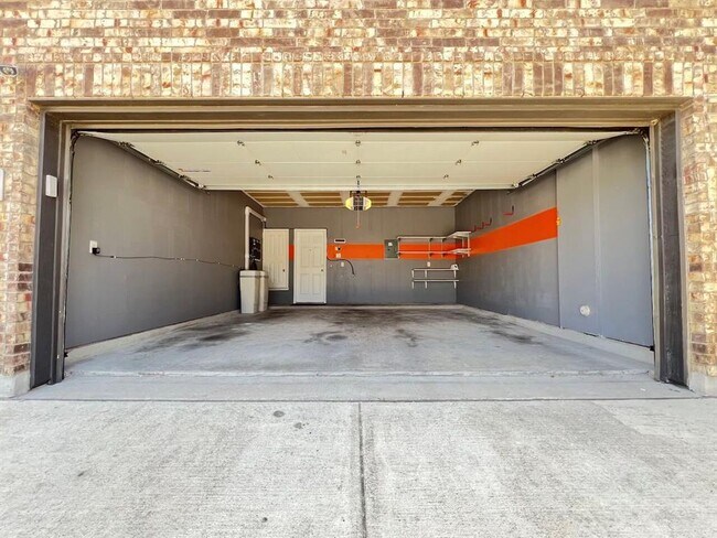 Building Photo - 309 Kaden Prince Dr