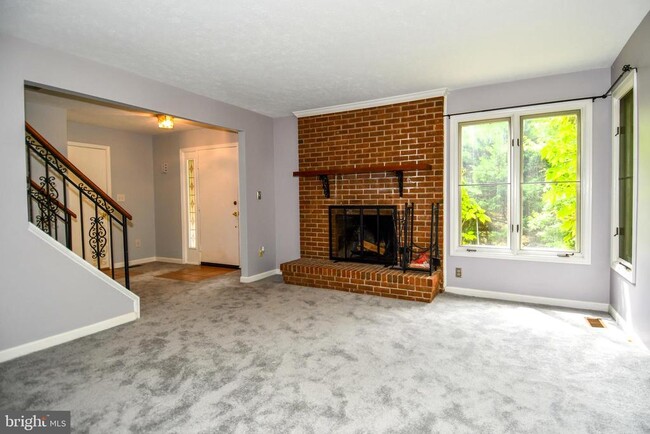 Building Photo - 2062 Farragut Dr