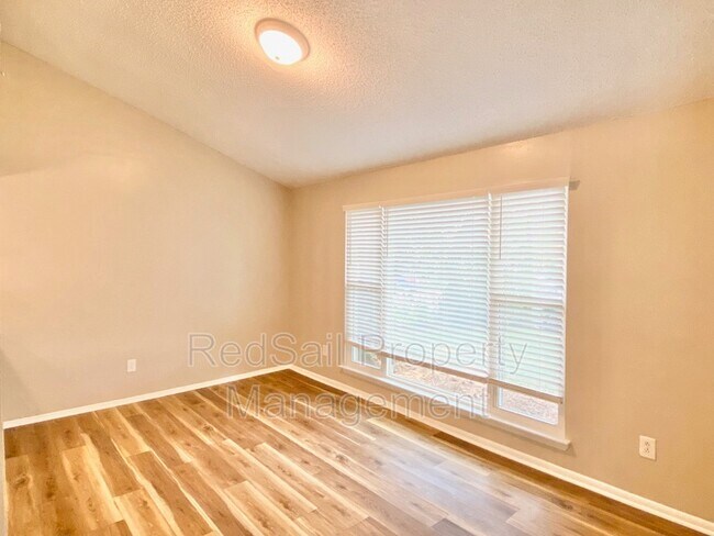 Building Photo - 3833 Foxglove Ct