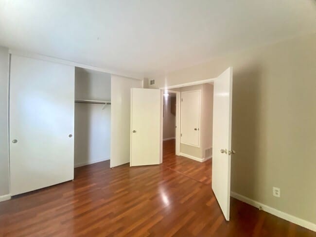 Building Photo - Large 5-bedroom 3-bathroom Home in Union C...