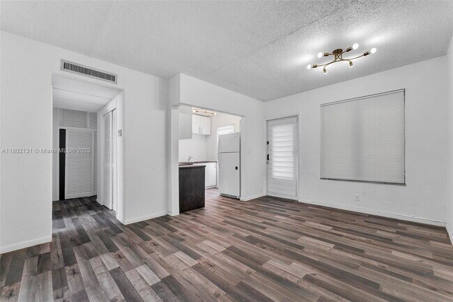 Building Photo - 1150 Euclid Ave