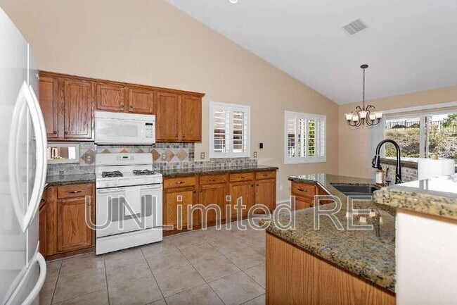 Building Photo - 1371 Kwana Ct