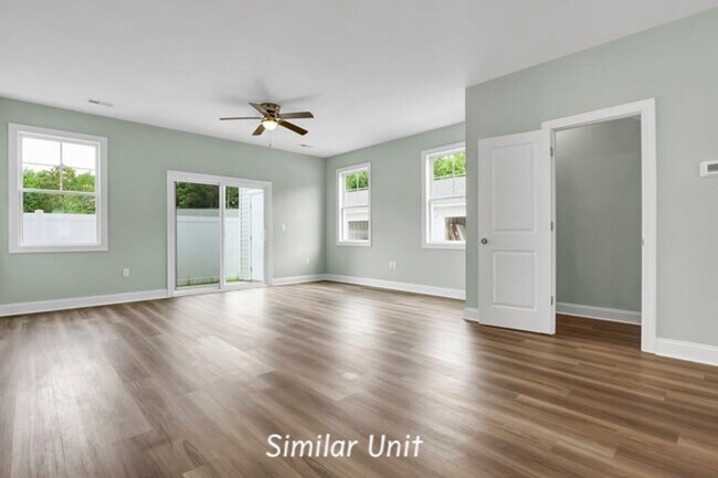 Building Photo - 303 Starfish Ln