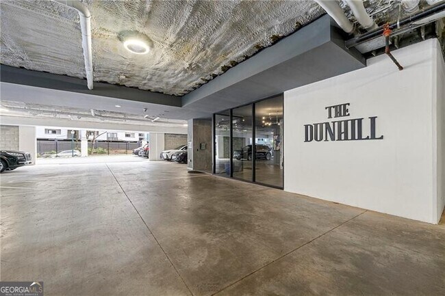 Building Photo - 6890 Peachtree Dunwoody Rd