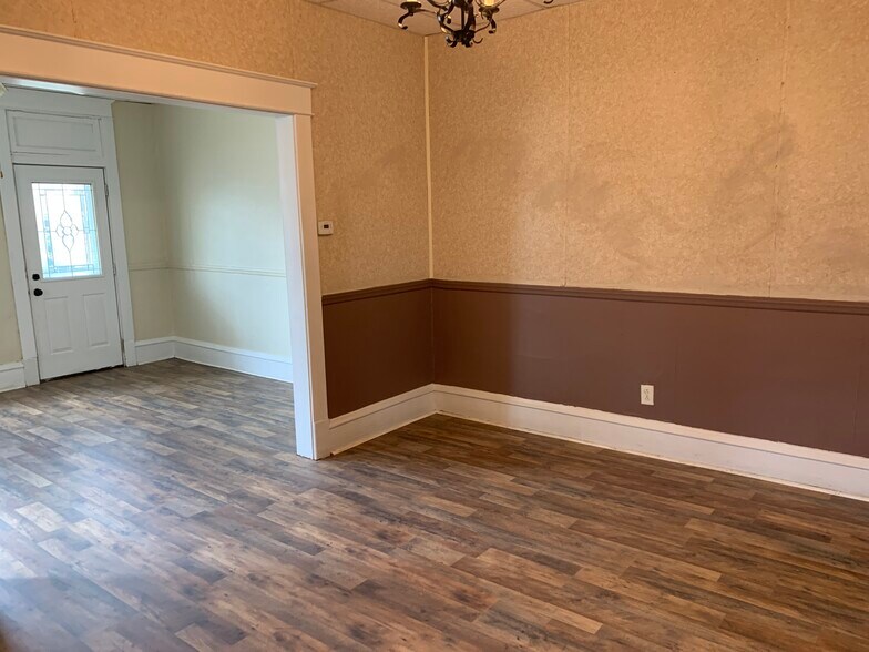 Building Photo - 422 Highland Ave