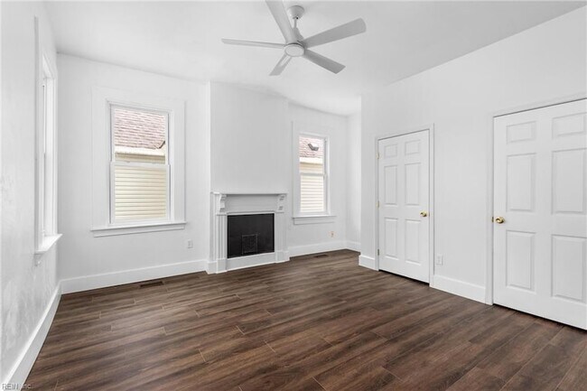 Building Photo - 410 W 29th St