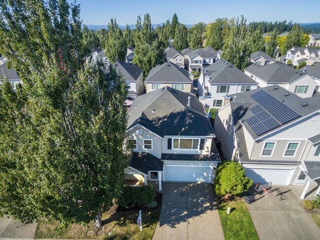 Building Photo - Beautiful Bethany 3 Bedroom Near Parks & Schools!