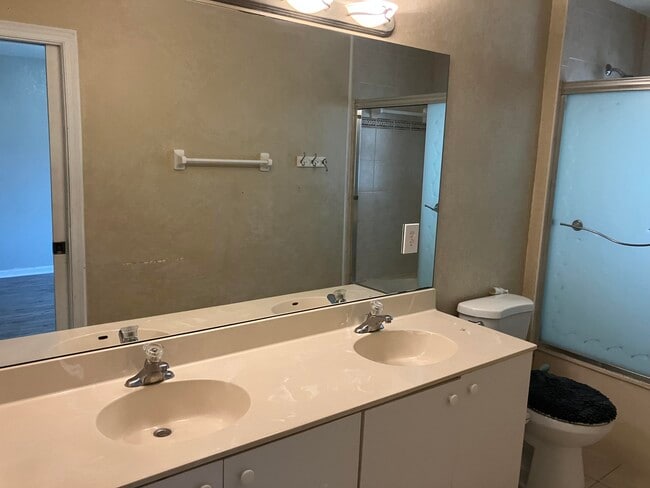 Building Photo - 8108 Prestige Commons Dr