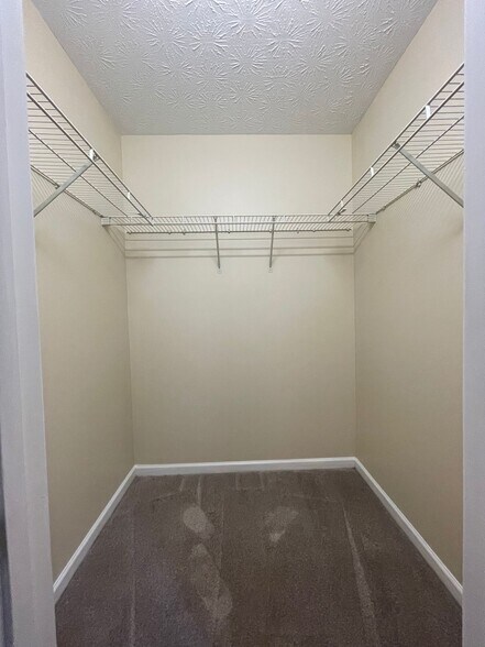 Building Photo - 4441 Logan Way