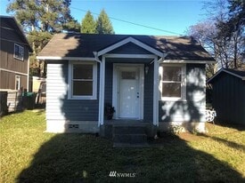 Building Photo - 3325 Lincoln Way