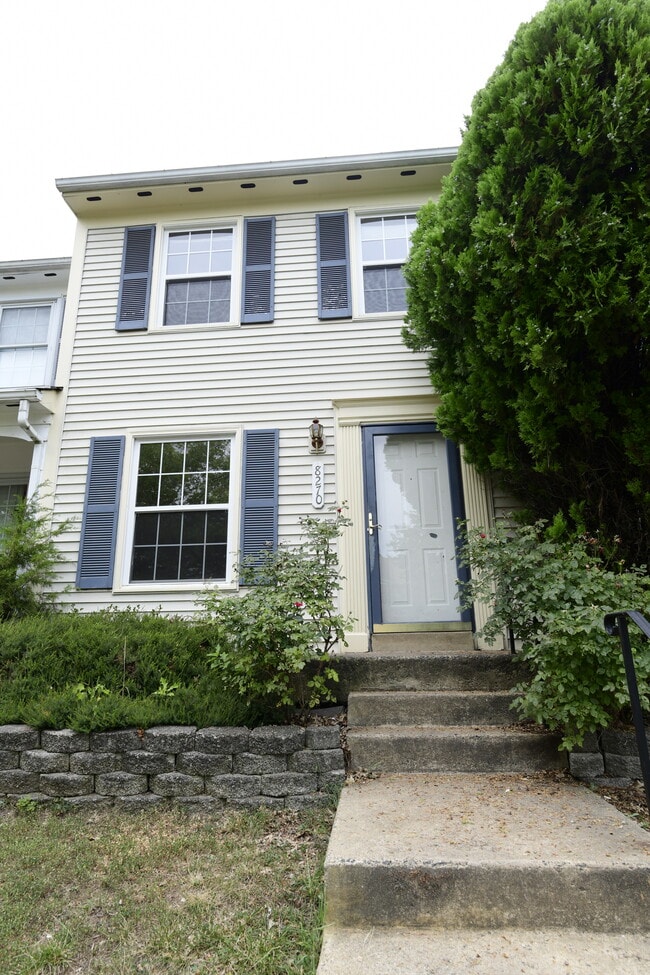 Primary Photo - 8270 Vernon St