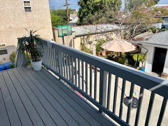 Building Photo - 3836 1/2 Westwood Blvd