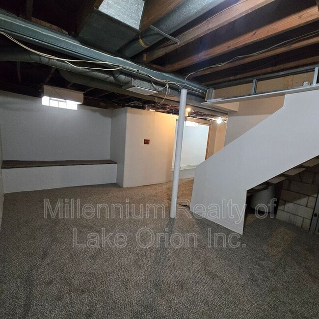 Building Photo - 353 South Blvd W