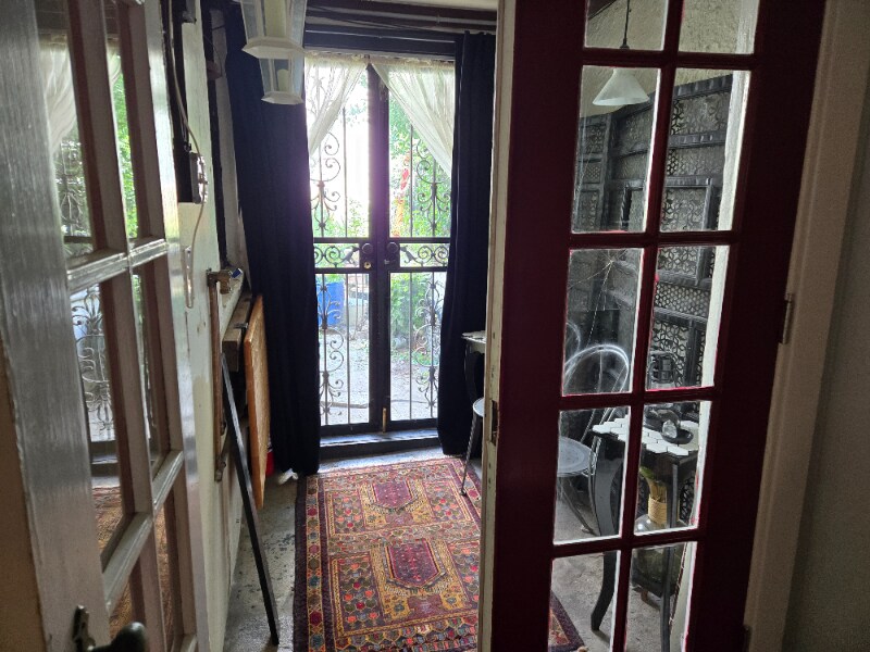 Building Photo - 906 Tyson St