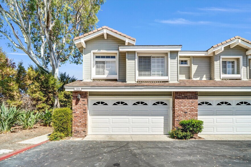 Primary Photo - 13635 Almond St