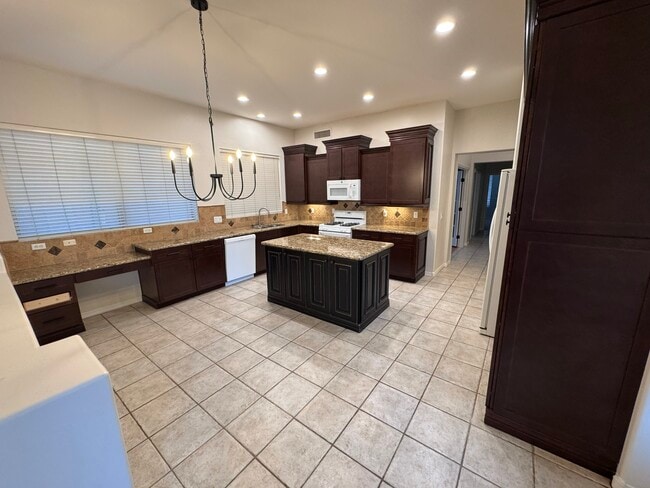 Building Photo - 2871 E Melody Ln