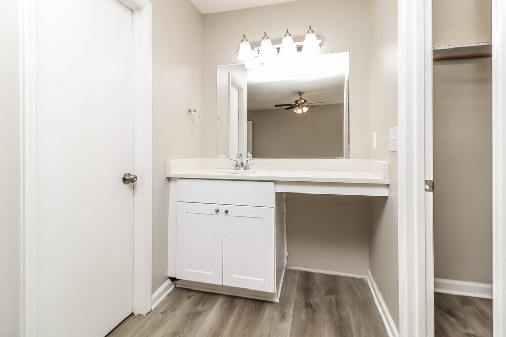 Building Photo - 4795 Jamerson Forest Cir
