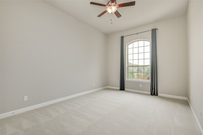 Building Photo - 26510 Crimson Bluff Ln