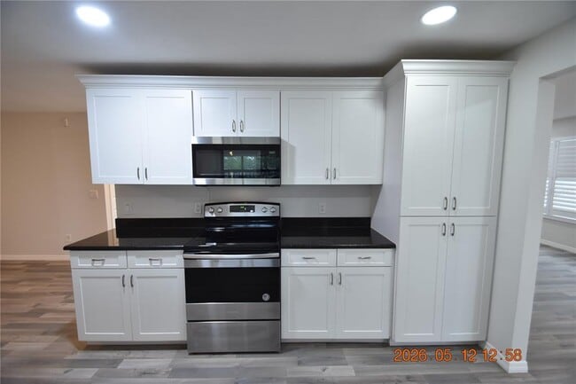 Building Photo - 9107 Cypresswood Cir