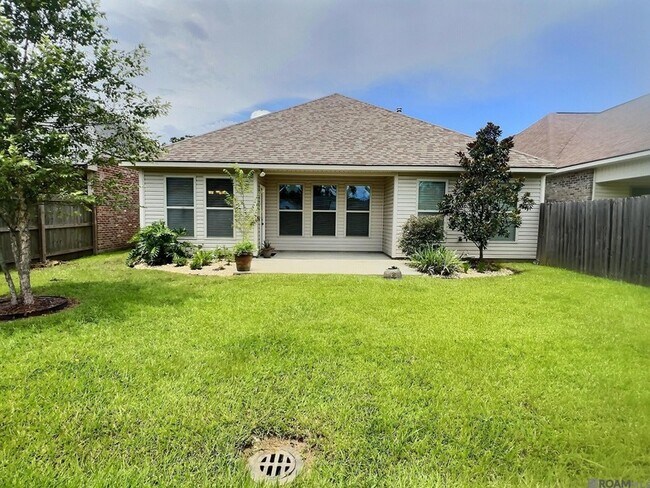 Building Photo - 6137 Tiger Trace Ave