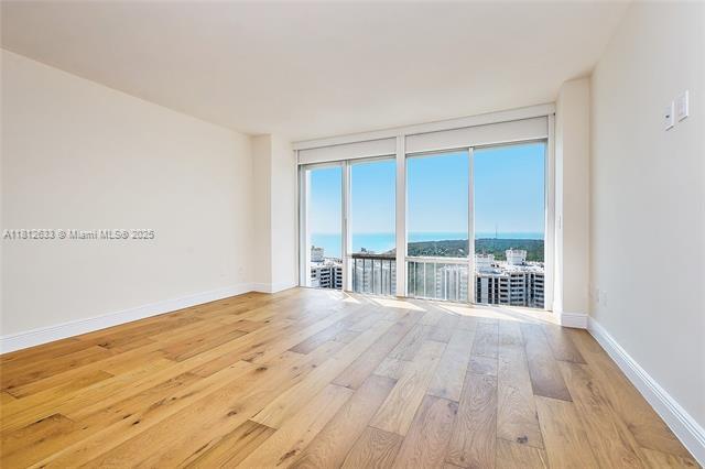 Building Photo - 881 Ocean Dr