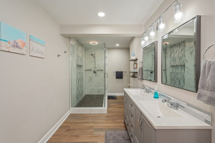 Building Photo - 151 N Lorraine Dr