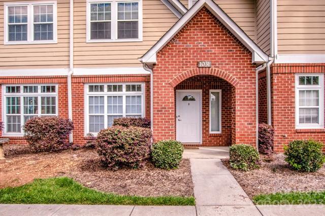 Primary Photo - 1031 Central Park Cir