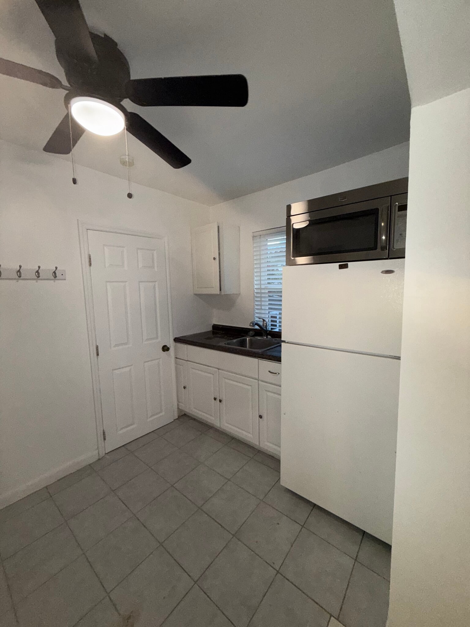 Building Photo - 7615 SW 18th St