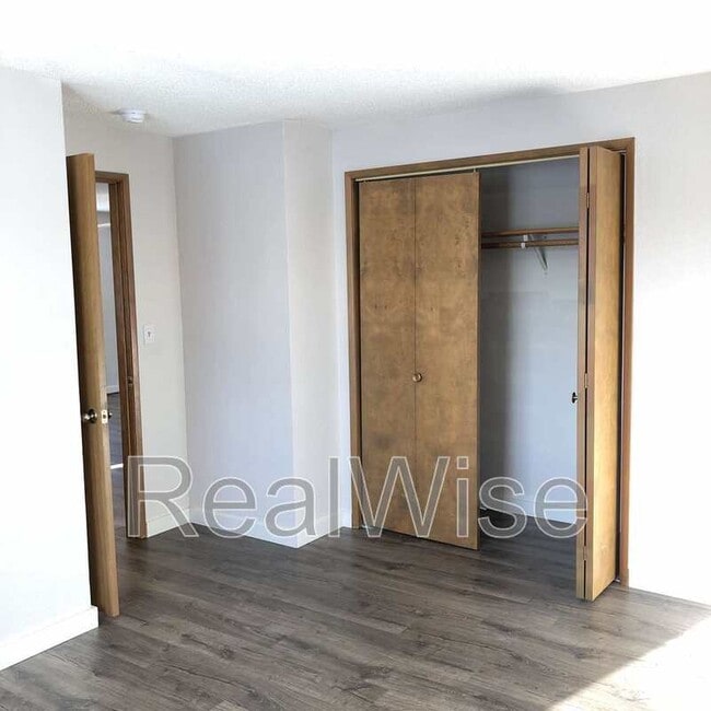Building Photo - 2960 SW 23rd St