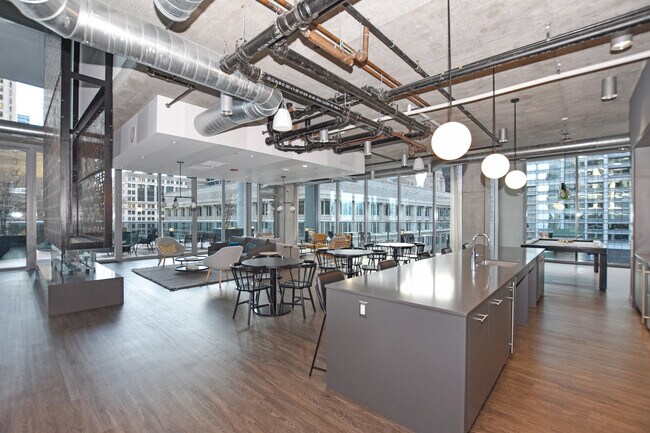 Building Photo - 60 E Randolph St