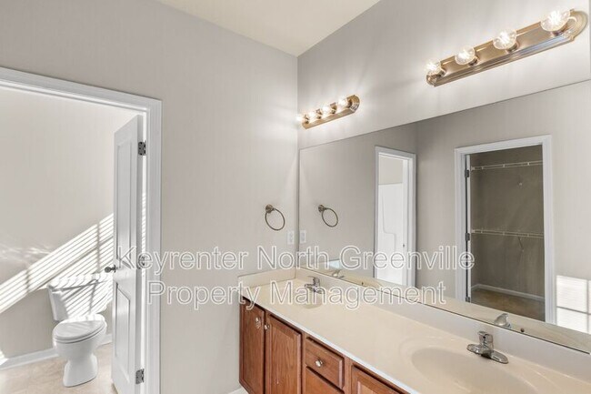 Building Photo - 116 Bascom Ct