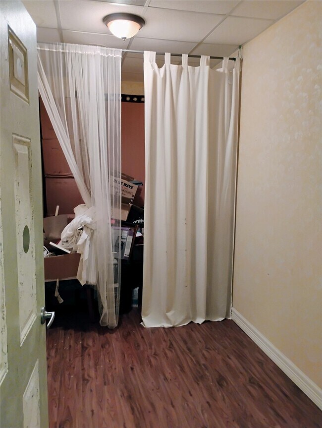 Building Photo - 9788 Clarewood Dr